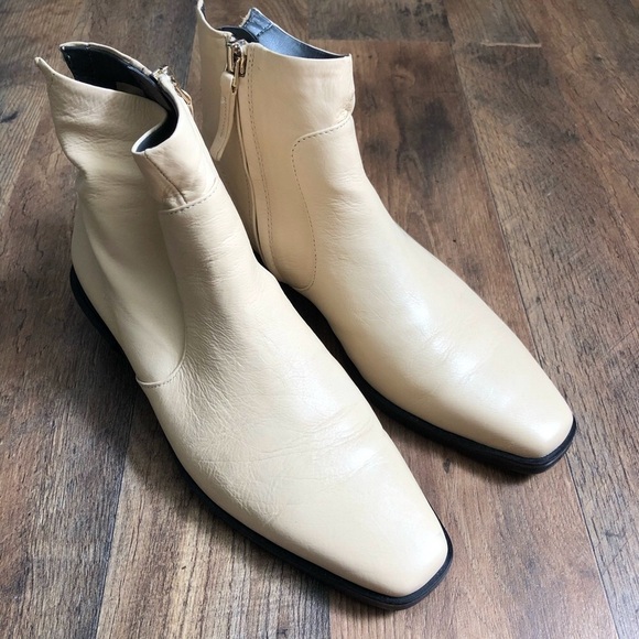 Franco Sarto Yeni Block Heel Ankle Boots Size: 6 - Picture 7 of 9